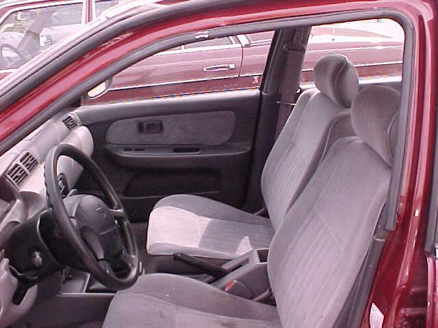 Nissan Sentra 1995 photo 2