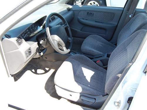 Nissan Sentra 1998 photo 4