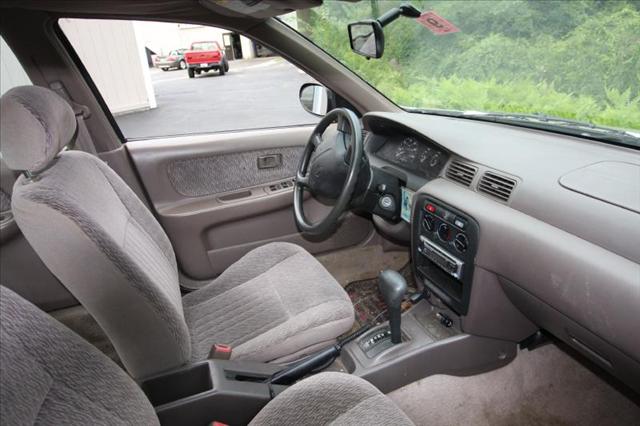 Nissan Sentra 1998 photo 2