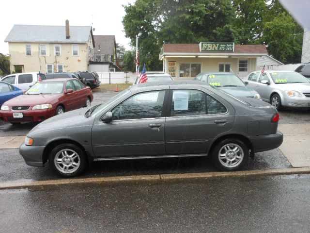 Nissan Sentra 1999 photo 1