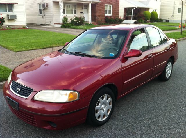 Nissan Sentra 2000 photo 1