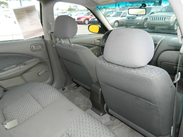 Nissan Sentra 2000 photo 1