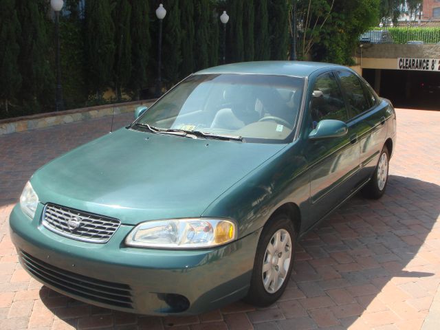 Nissan Sentra 2000 photo 1