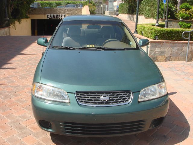 Nissan Sentra 2000 photo 2