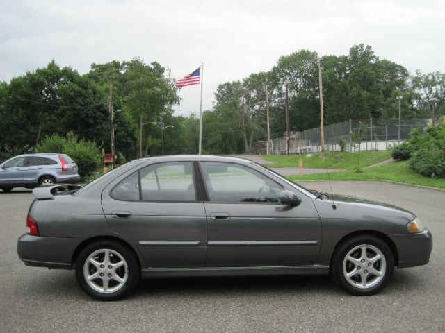 Nissan Sentra 2000 photo 1