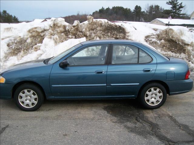 Nissan Sentra 2001 photo 1