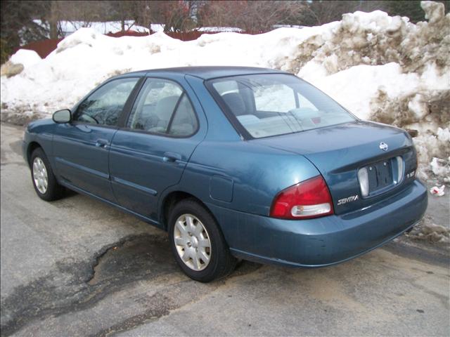 Nissan Sentra 2001 photo 2