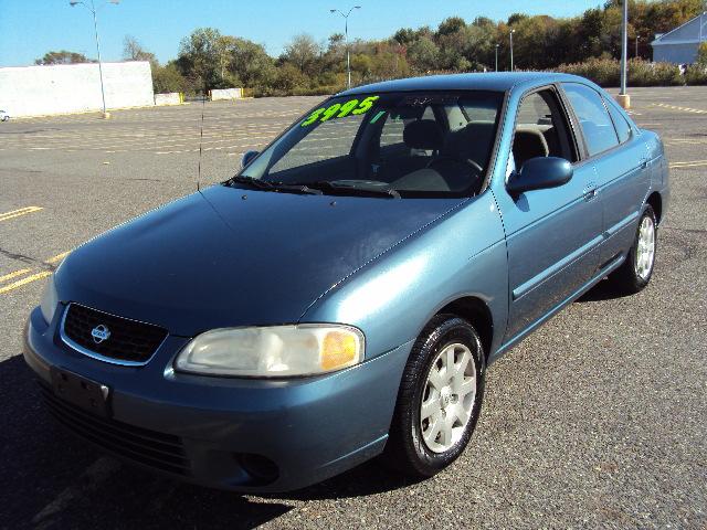 Nissan Sentra 2001 photo 1