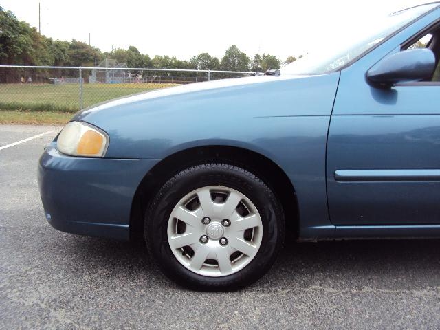 Nissan Sentra 2001 photo 4