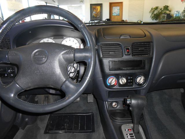 Nissan Sentra 2001 photo 13