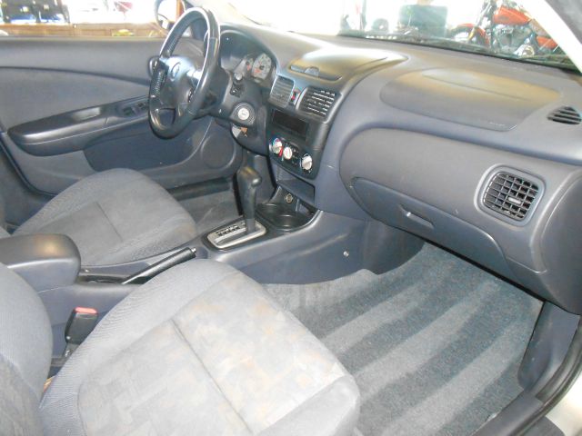 Nissan Sentra 2001 photo 2