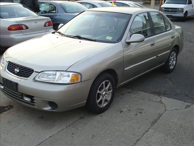 Nissan Sentra 2001 photo 1