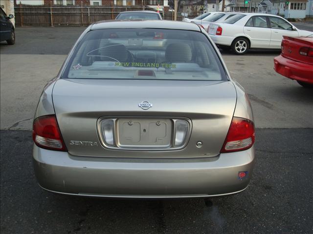 Nissan Sentra 2001 photo 2