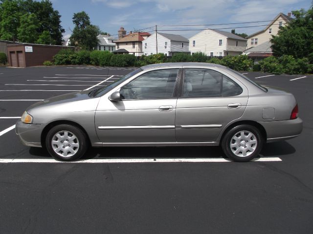 Nissan Sentra 2001 photo 1