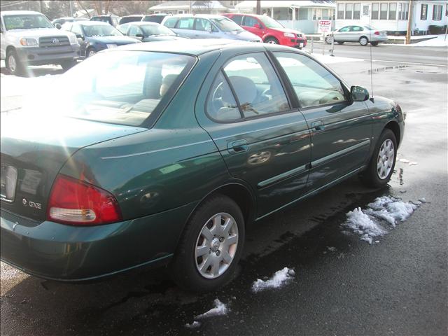 Nissan Sentra 2001 photo 1