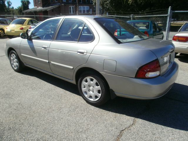 Nissan Sentra 2001 photo 2