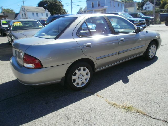 Nissan Sentra 2001 photo 4