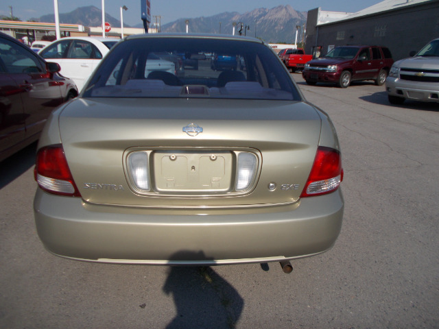 Nissan Sentra 2001 photo 2