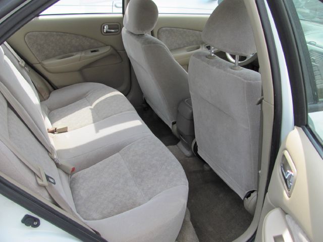 Nissan Sentra 2001 photo 4