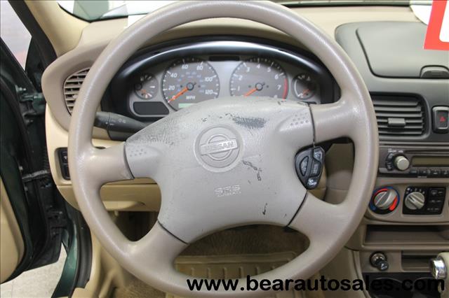 Nissan Sentra 2001 photo 17