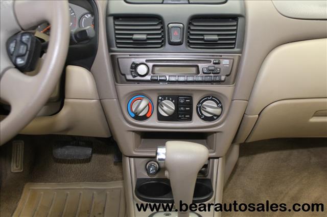 Nissan Sentra 2001 photo 25