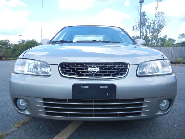 Nissan Sentra 2001 photo 1