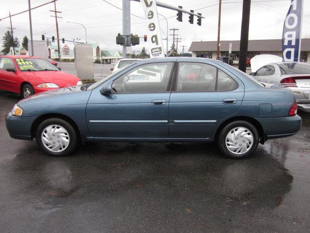 Nissan Sentra 2001 photo 1