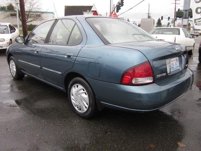 Nissan Sentra 2001 photo 2