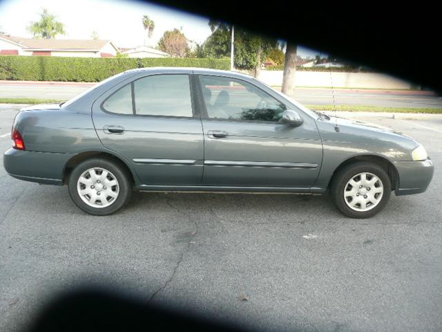 Nissan Sentra 2001 photo 1