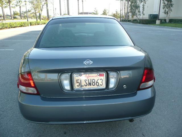 Nissan Sentra 2001 photo 2