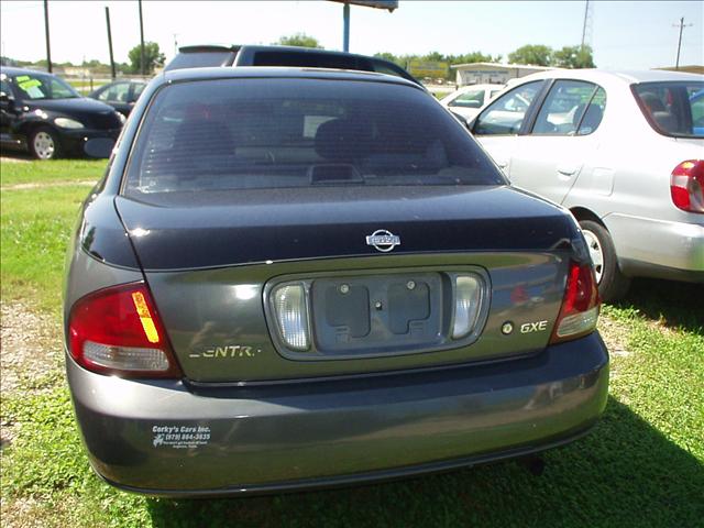 Nissan Sentra 2001 photo 2