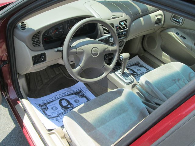 Nissan Sentra 2001 photo 1