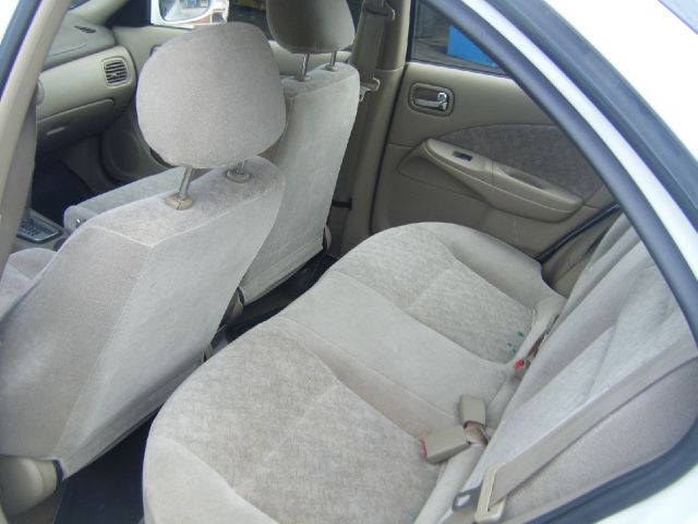 Nissan Sentra 2001 photo 4