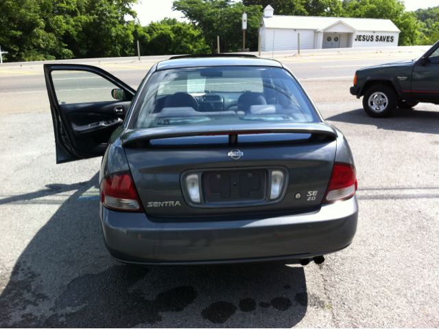 Nissan Sentra 2001 photo 1