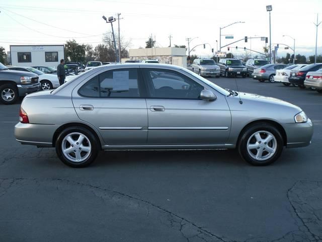 Nissan Sentra 2001 photo 4