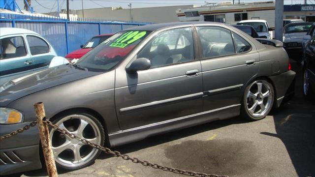 Nissan Sentra 2001 photo 1