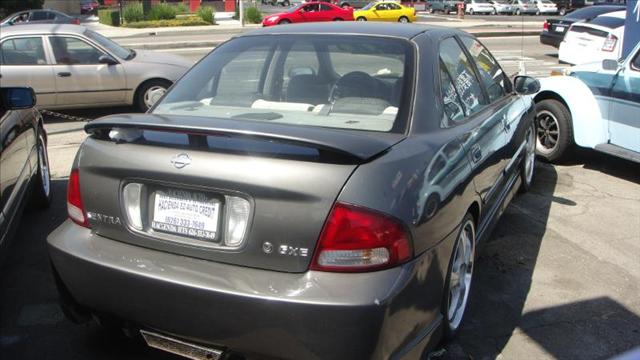 Nissan Sentra 2001 photo 2