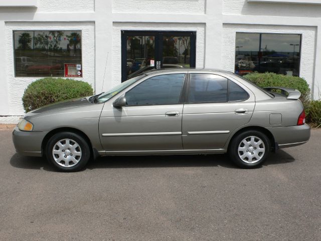 Nissan Sentra 2001 photo 1