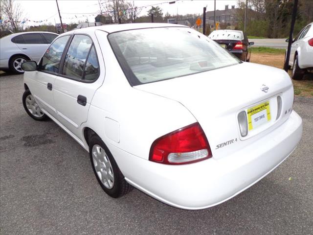 Nissan Sentra 2001 photo 1