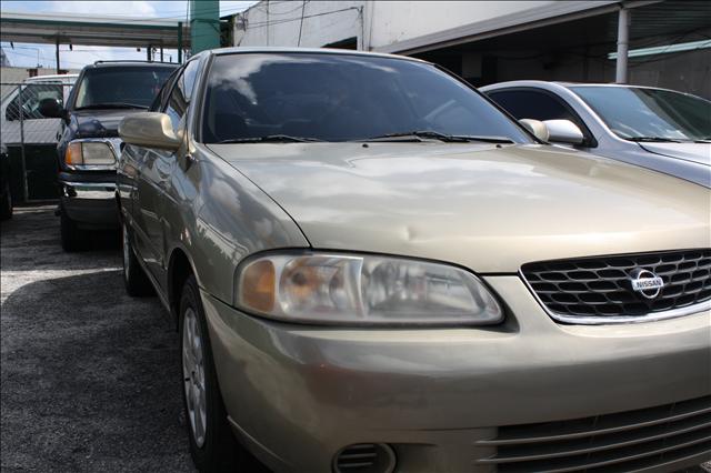 Nissan Sentra 2001 photo 1