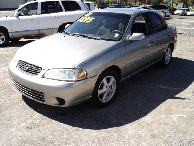 Nissan Sentra 2001 photo 1