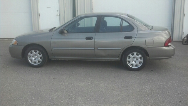 Nissan Sentra 2001 photo 1