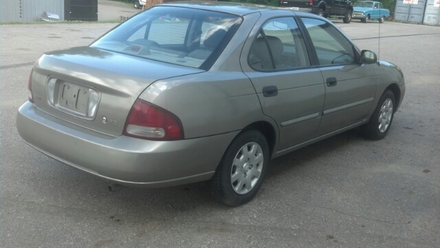 Nissan Sentra 2001 photo 11