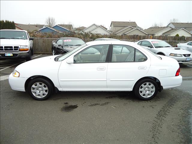 Nissan Sentra 2001 photo 1