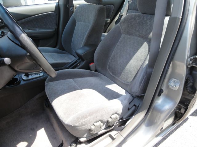 Nissan Sentra 2001 photo 1