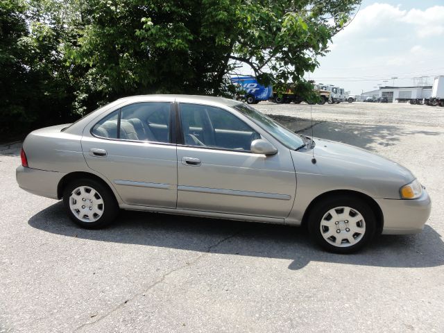 Nissan Sentra 2001 photo 2