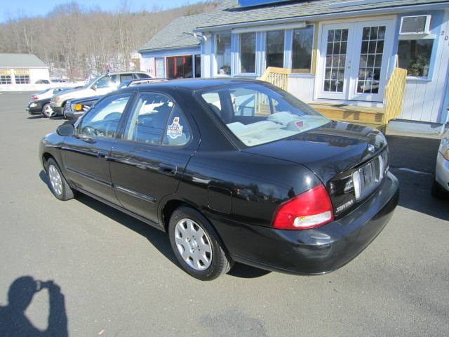 Nissan Sentra 2001 photo 4