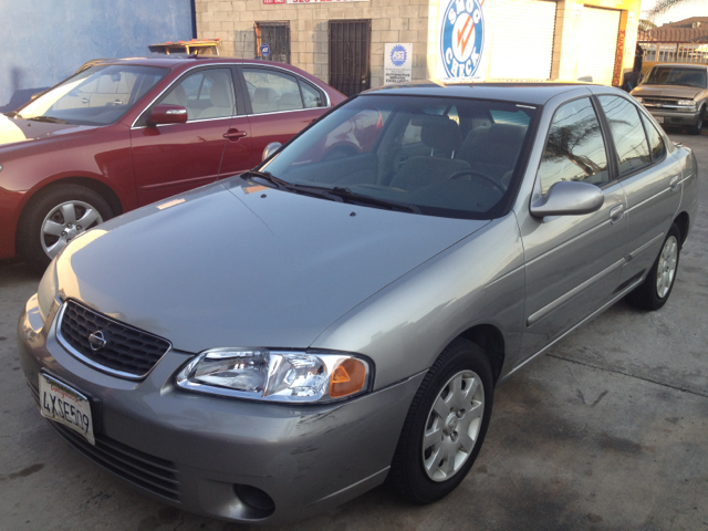 Nissan Sentra 2001 photo 1