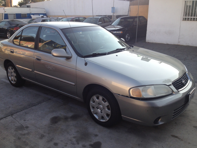 Nissan Sentra 2001 photo 2