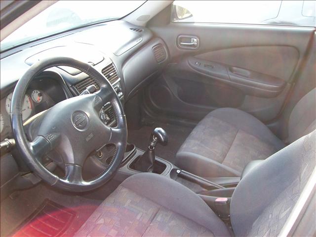 Nissan Sentra 2001 photo 4